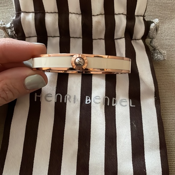 Henri Bendel cuff bangle - Picture 2 of 3